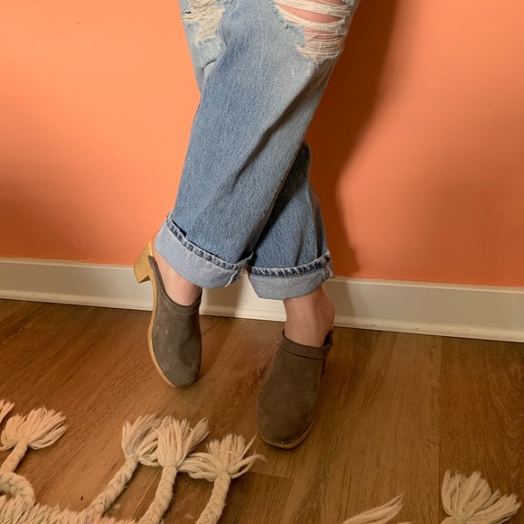 No. 6 Clogs - Picture 2 of 5